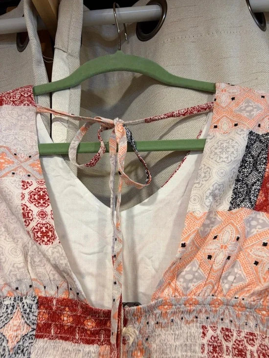 Boho Patchwork Bell-Sleeve Crop Top - Picture 6 of 7